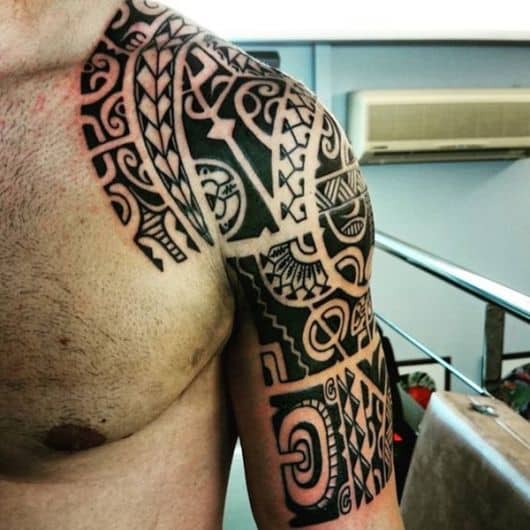 Tatuagem Maori – 100 Ideias Espetaculares, Dicas Inéditas & Significados!