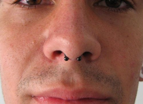 piercing no nariz septo masculino