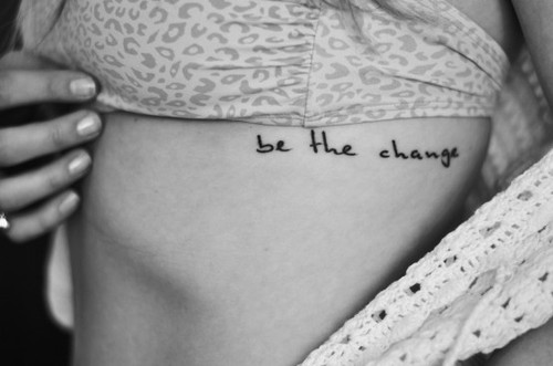 tatuagem feminina na costela be the change