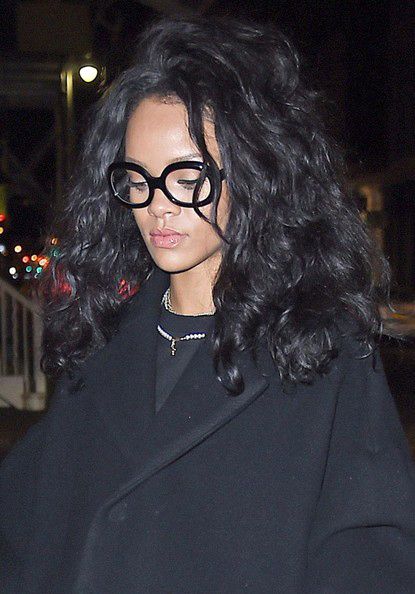 óculos geek da cantora Rihanna