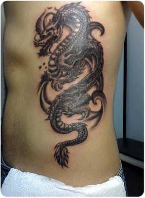 tatuagem masculina dragão