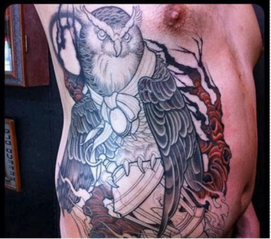 tatuagem na costela coruja
