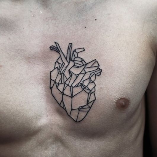 tatuagem geométrica homem outras coração