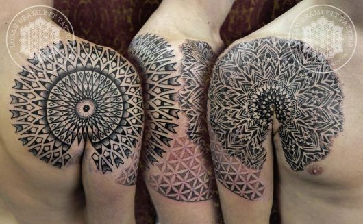 tatuagem geométrica mandala masculina