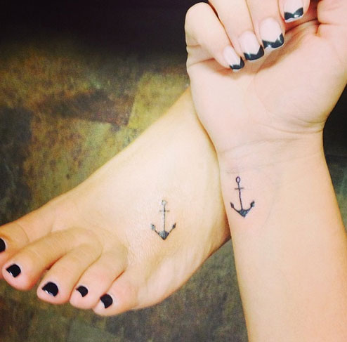 tatuagem mãe e filha ancora