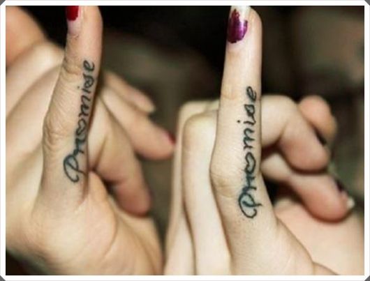 tatuagem mãe e filha discreta