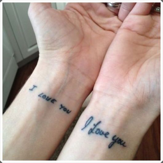 tatuagem mãe e filha eu te amo