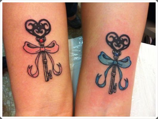 tatuagem mãe e filha igual