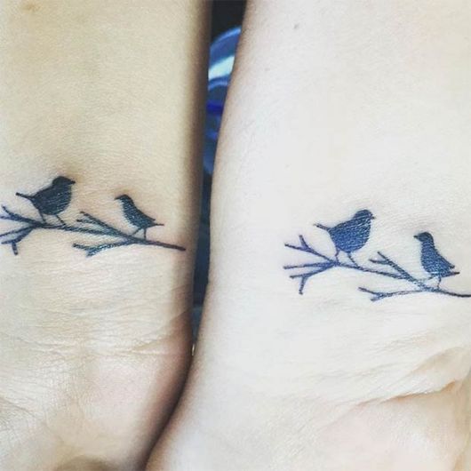 tatuagem mãe e filha passaro
