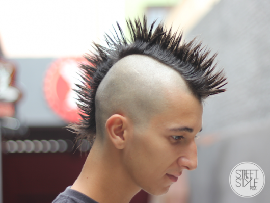 moicano punk masculino