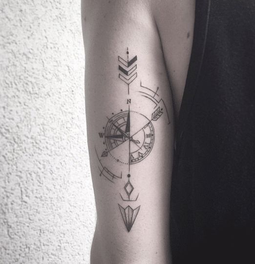 Tatuagem de Flecha Significado, variações e + de 60