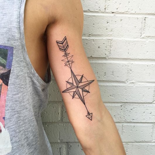 tatuagem-de-flecha-masculina
