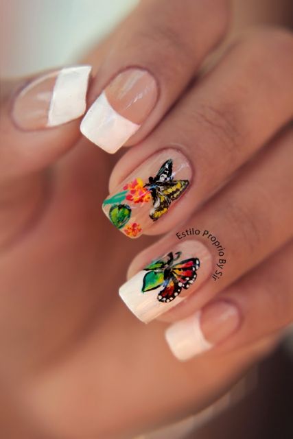 nail art borboleta