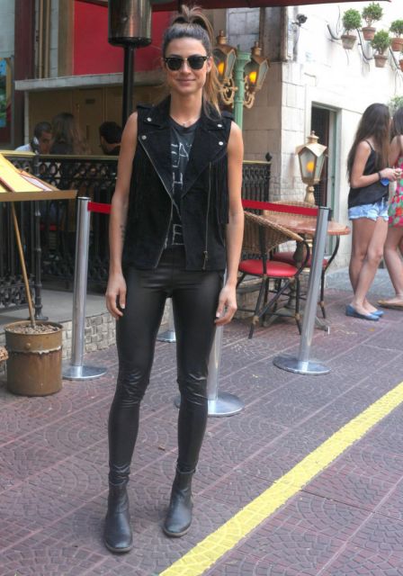 calça disco com bota cano curto