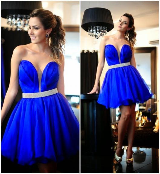 vestido de princesa azul curto