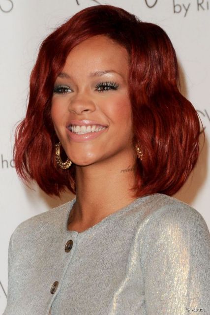 cabelo vermelho Rihanna