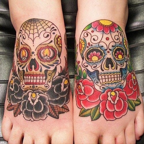 tatuagem de caveira mexicana no pé
