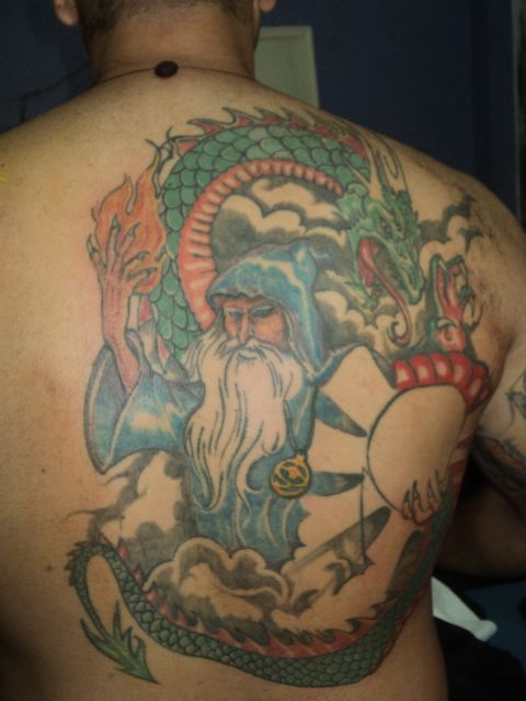 tatuagem-de-magos-com-dragao