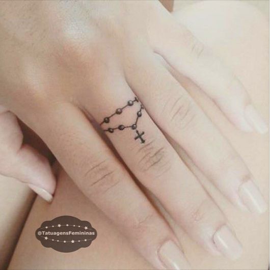 tatuagem-de-terco-no-dedo-6