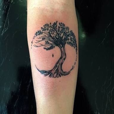 tatuagem de árvore da vida no braço