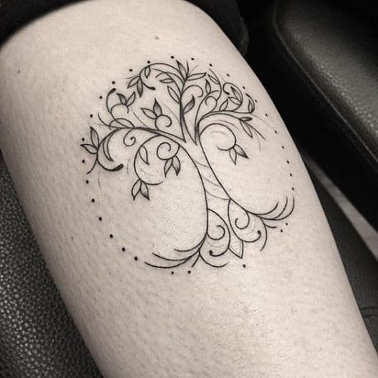 tatuagem de árvore da vida com contorno redondo pontilhado
