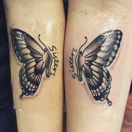 Modelo de tatuagem de borboleta no braço.
