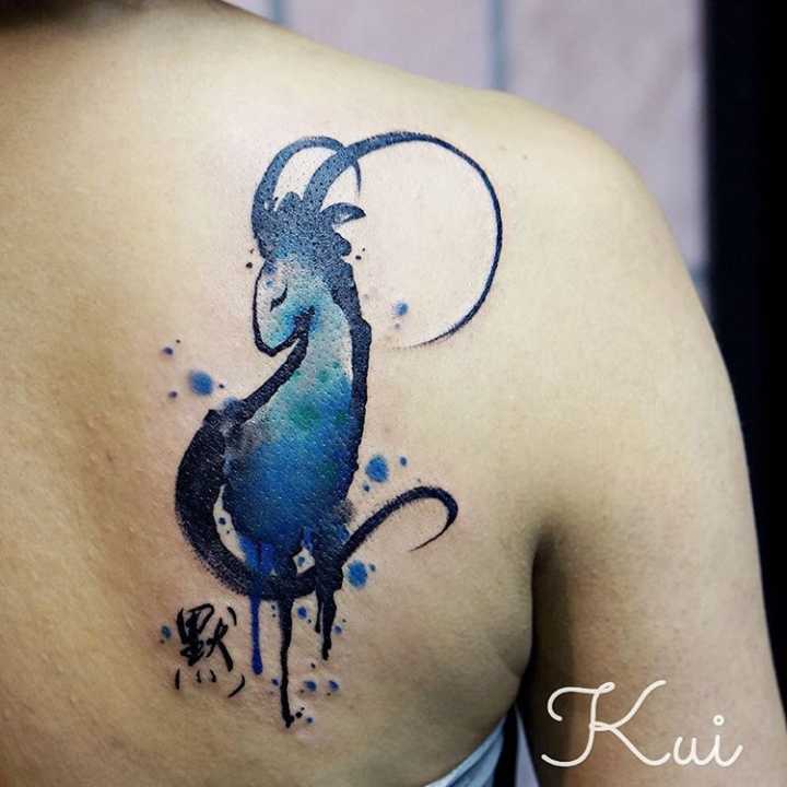 tatuagem de Capricórnio azul