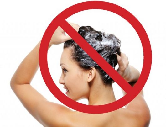 evite lavar o cabelo todos os dias