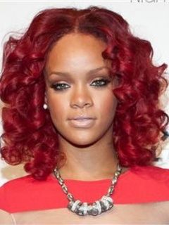 cabelo vermelho Rihanna