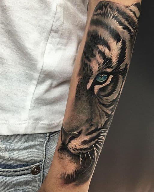 tatuagem de tigre branco