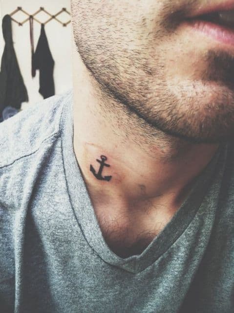 tatuagem de âncora masculina