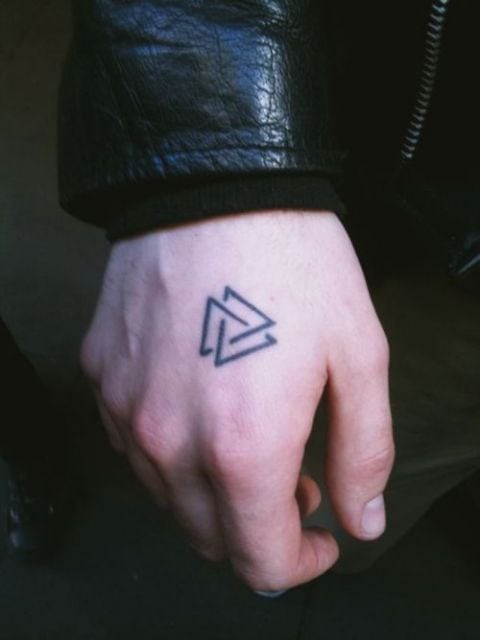 tatuagem triângulos