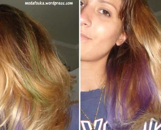 cabelo com mechas coloridas
