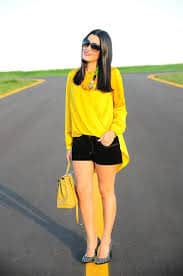 blusa mullet com blusa amarela manga longa