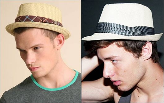 Modelos usam chapéu fedora nas cores amarelo e branco.