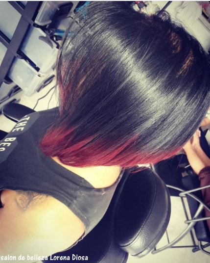 cabelo curto vermelho