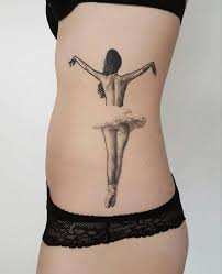 tatuagem de bailarina no tronco