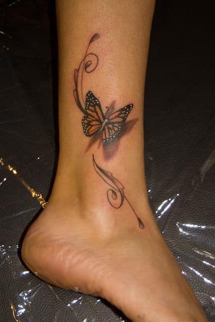 tatuagem borboleta colorida