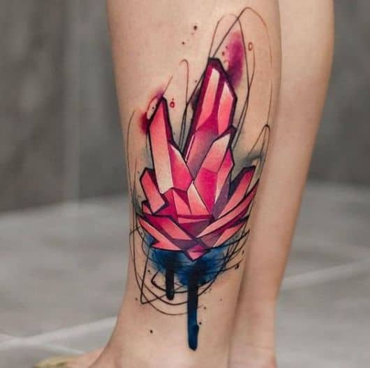tatuagem colorida perna