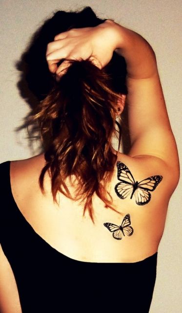 Featured image of post Tatuagem Borboletas Nas Costas Feminina As tatuagens femininas que mais fazem sucesso s o as minimalistas e delicadas