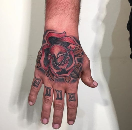 tatuagem masculina mão