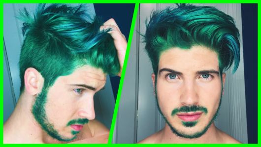 cabelo verde masculino verde com mecha azul