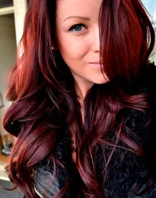 Tintas de cabelo vermelho acaju em cabelo liso