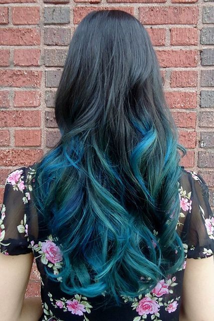 cabelo comprido azul