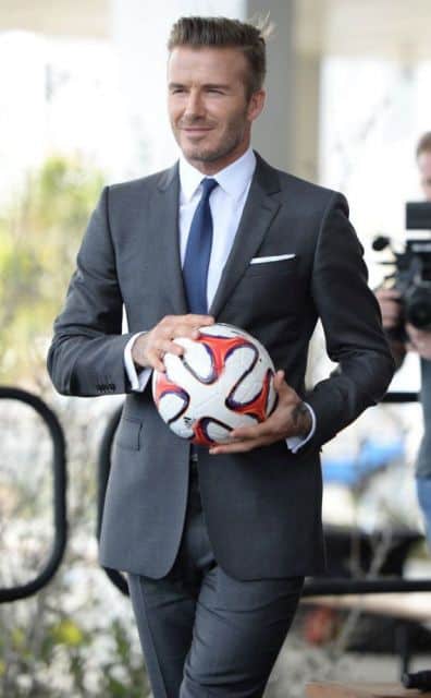 David Beckham também já foi visto usando terno slim