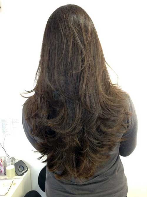 Corte de cabelo longo degradê em cabelo castanho