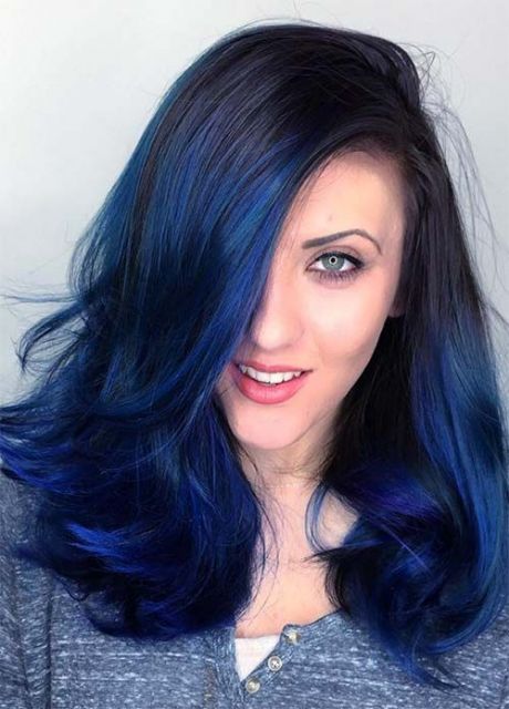 cabelo azul escuro