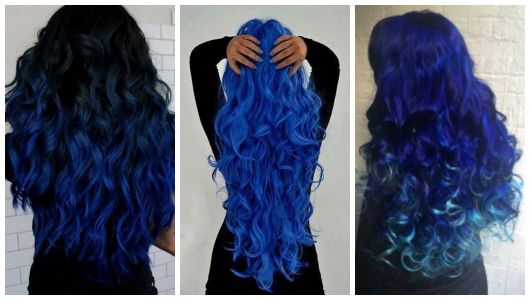 Mulheres com cabelo azul cacheado.