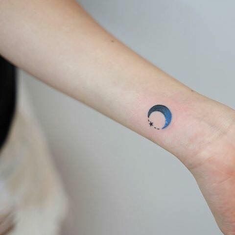 tattoo de lua e estrela