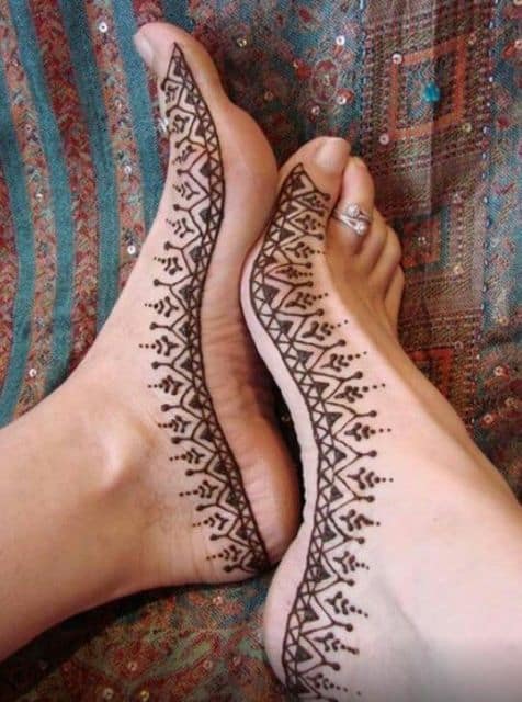 Uma forma original na lateral dos pés